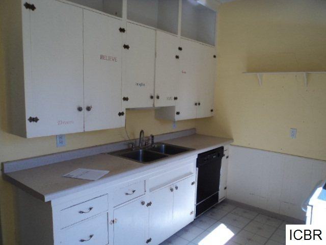 408 Gunn St - Photo 3 of 3