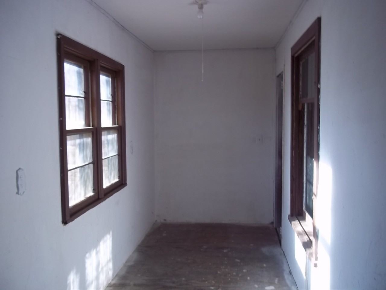 108 3rd St SW - Photo 2 of 8