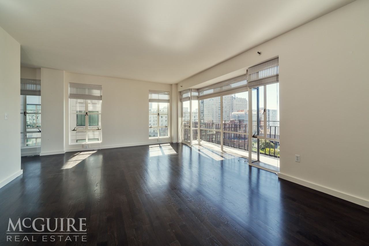 1190 Sacramento St - Photo 3 of 15