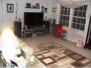 3306 Poplar Dr - Photo 3 of 11