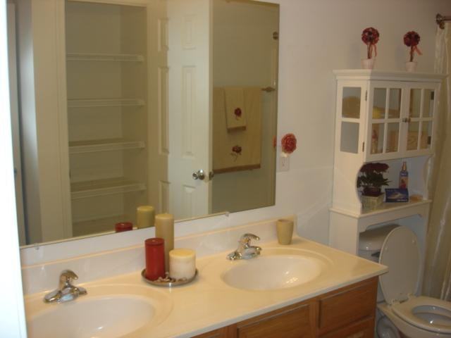 9 Warwick Ln - Photo 3 of 24