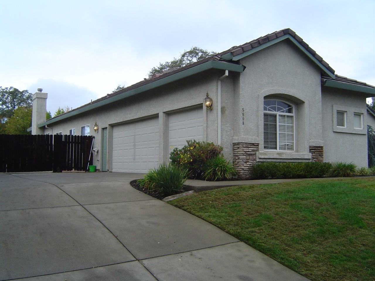 5608 Cameron Creek Ct - Photo 2 of 16