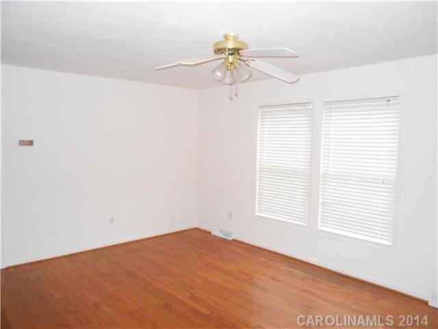 4700 Red Tail Hawk Ln - Photo 2 of 12