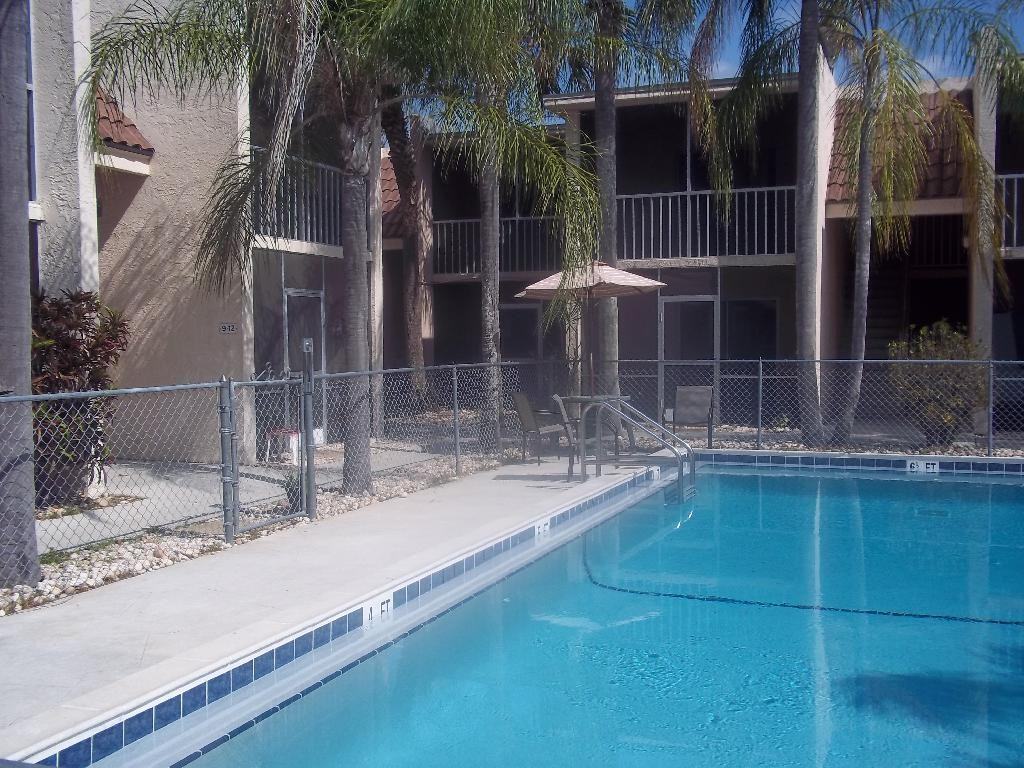 2974 Jackson St - Photo 3 of 13