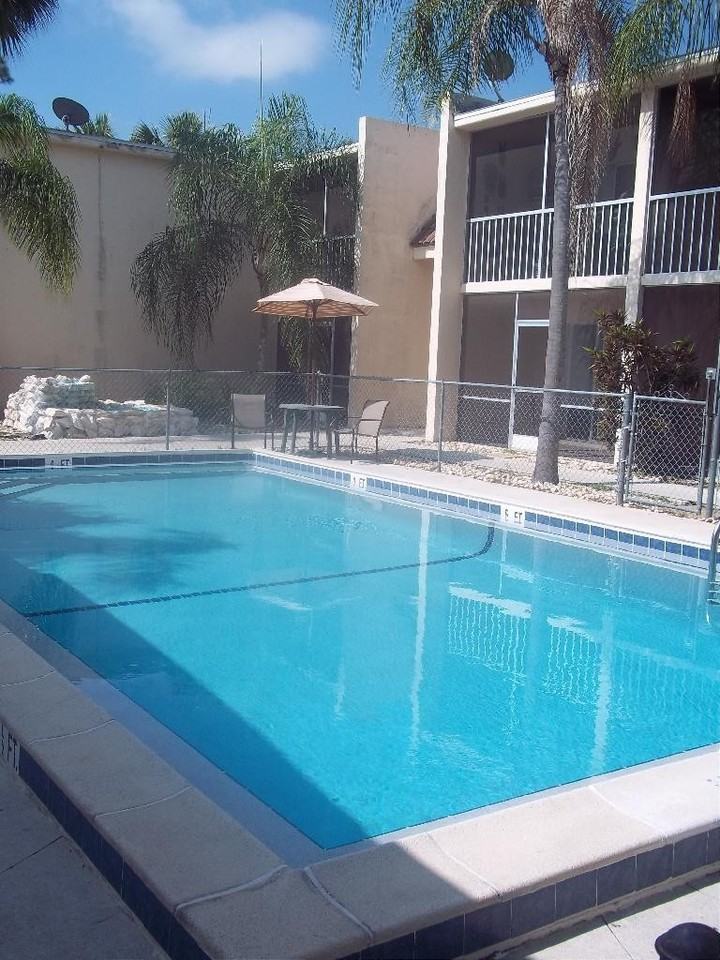 2974 Jackson St - Photo 2 of 13