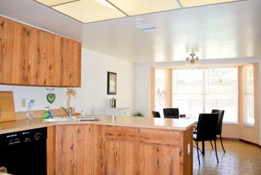 9019 Reyes Ct - Photo 3 of 9