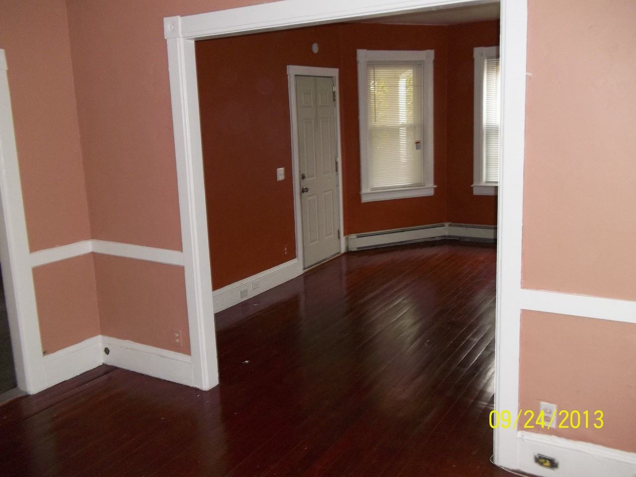 12-14 Hymer St. - Photo 2 of 8