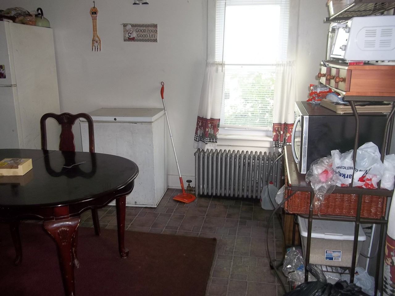 422 Prairie Ave - Photo 3 of 6