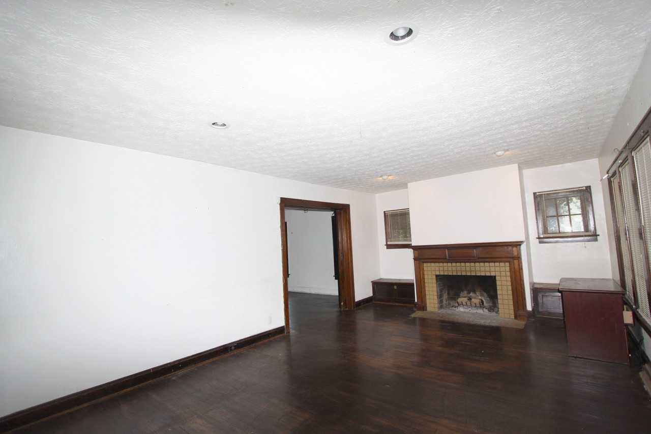 984 N Nelson Rd - Photo 2 of 6