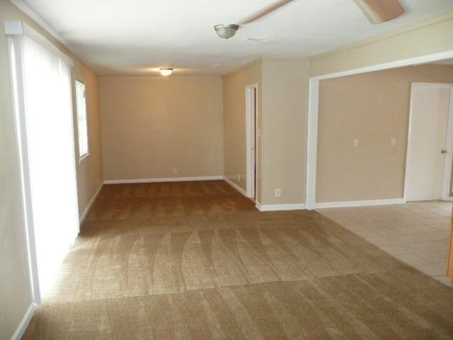1134 Silverdale St - Photo 3 of 11