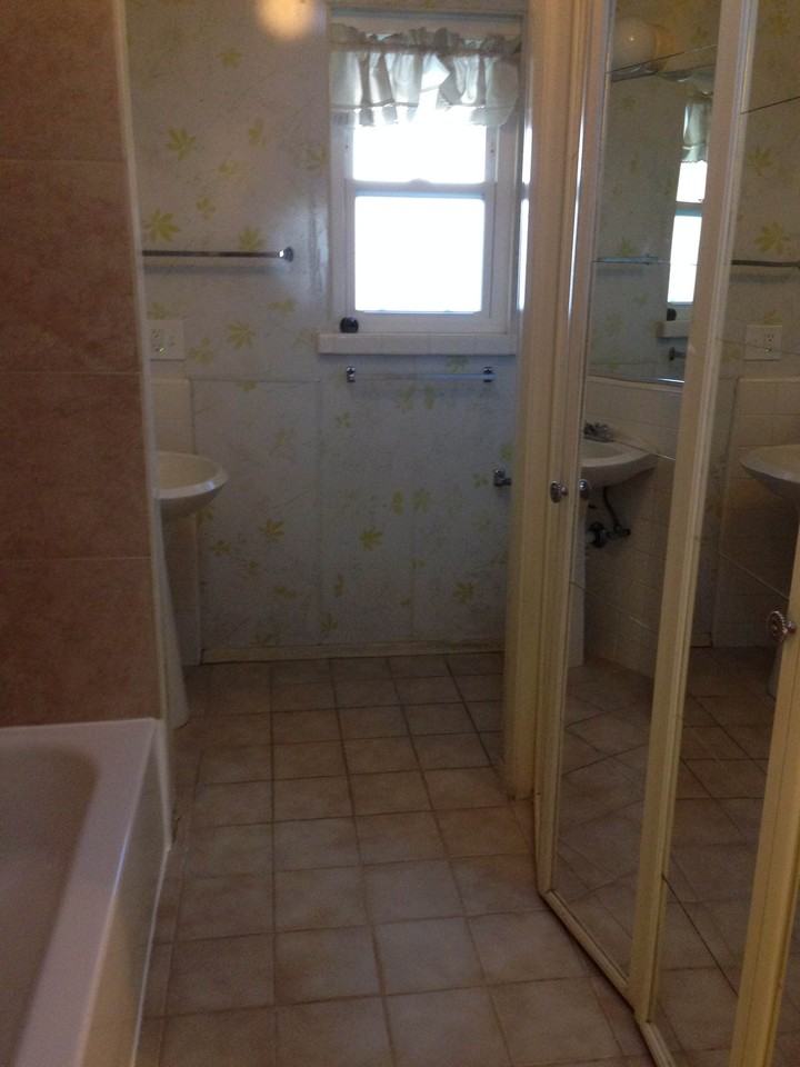 1607 La Playa Way - Photo 3 of 13