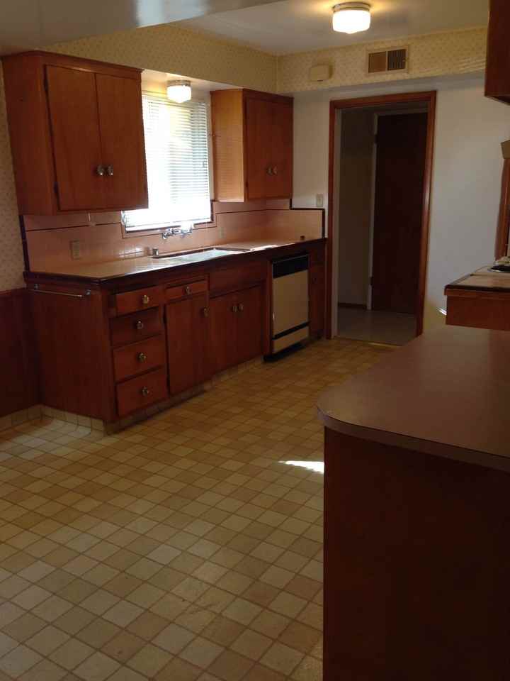 3521 Los Alamos Way - Photo 3 of 15