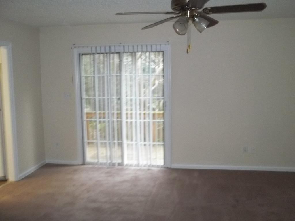 2362 Gregory Dr - Photo 3 of 9