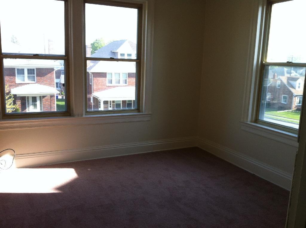 1534 Third Avenue - Photo 3 of 12