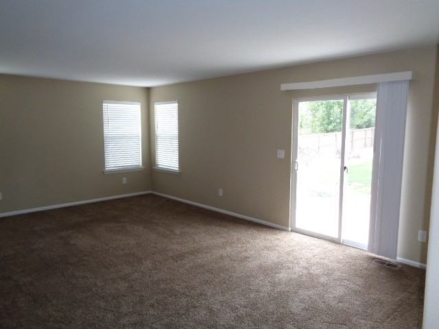 1023 Kittery St - Photo 2 of 16