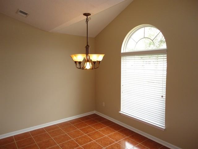 904 Morning Star Ct - Photo 3 of 8