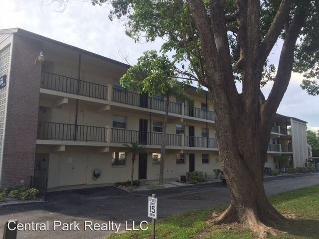 2240 Stickney Point Rd #222 - Photo 2 of 18