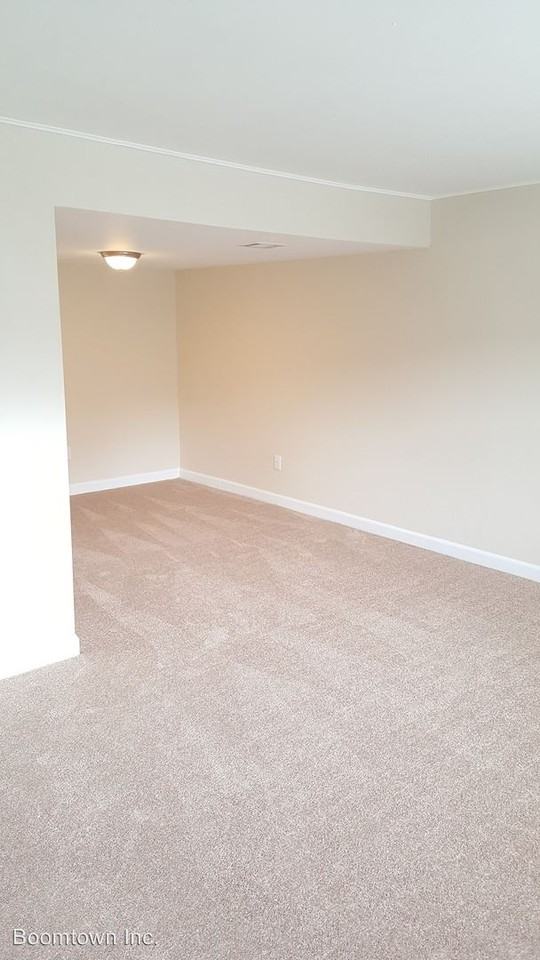 8387 Revelation Ave - Photo 3 of 24