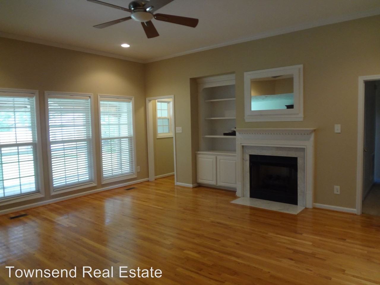 236 Palomar St - Photo 2 of 14