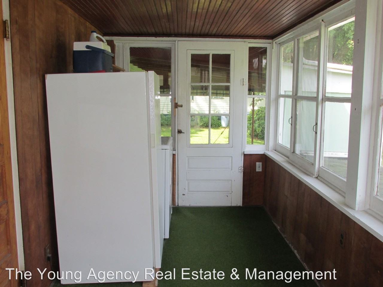 404 W Main St - Photo 2 of 17