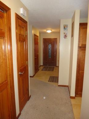 1107 Columbine Dr - Photo 3 of 22