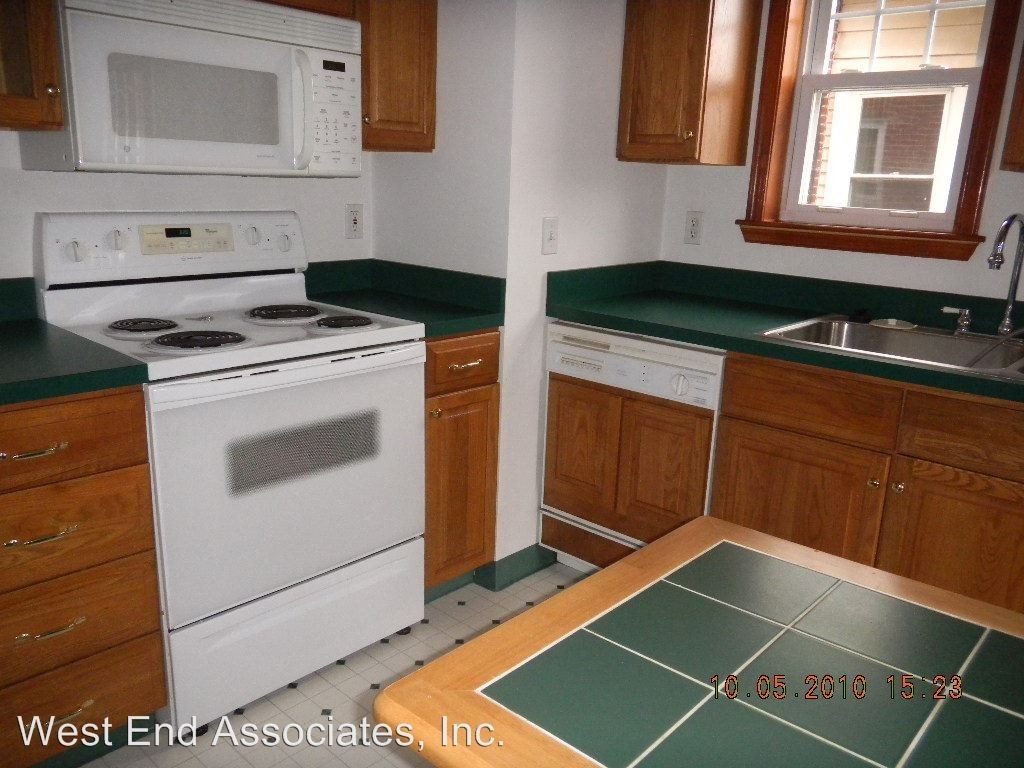 913 N 18th St - Photo 2 of 23