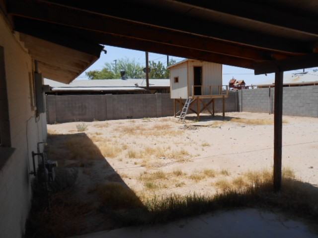 402 N Weidner Ave - Photo 2 of 5