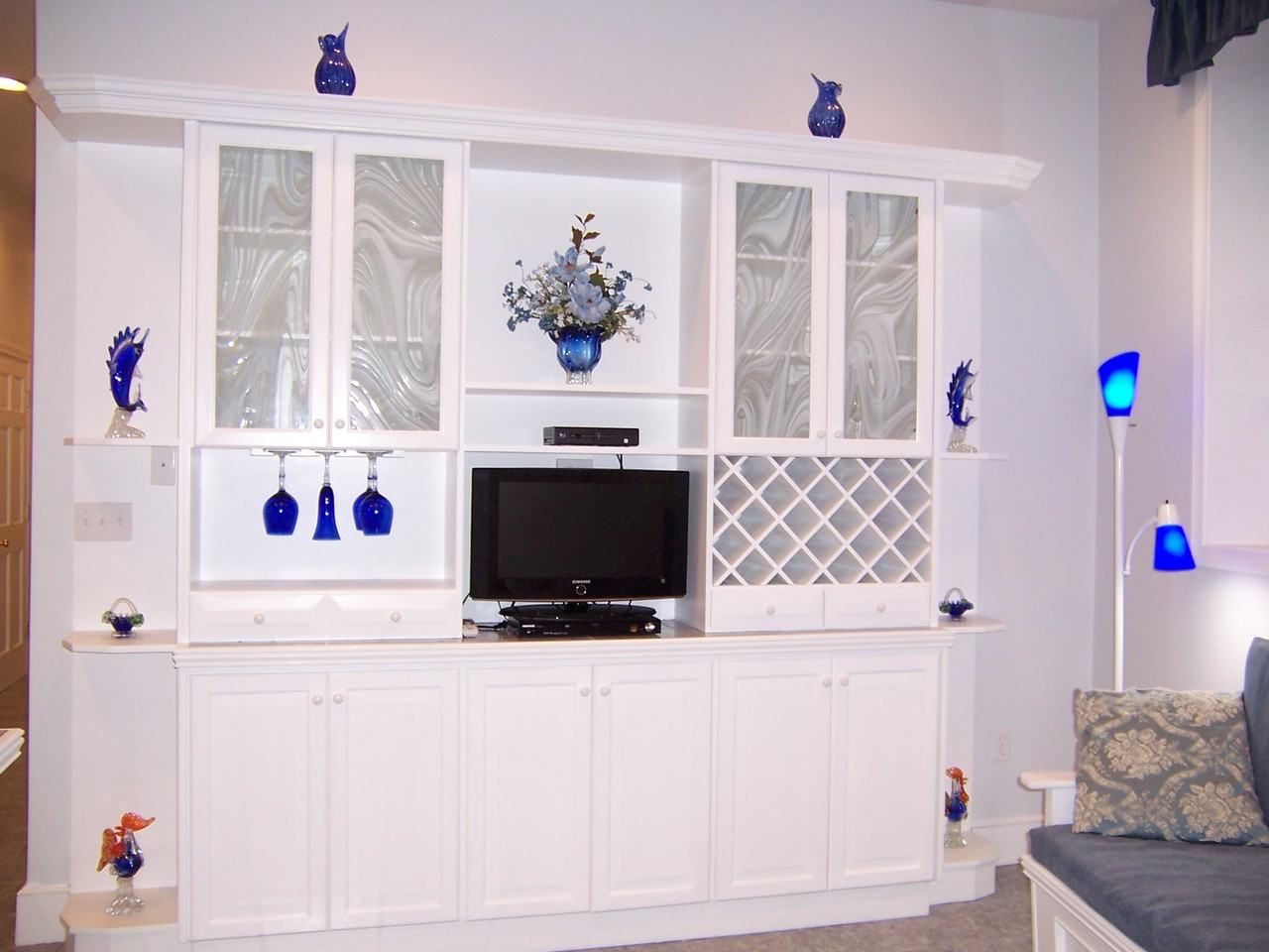 220 Hanover Street - Photo 2 of 6