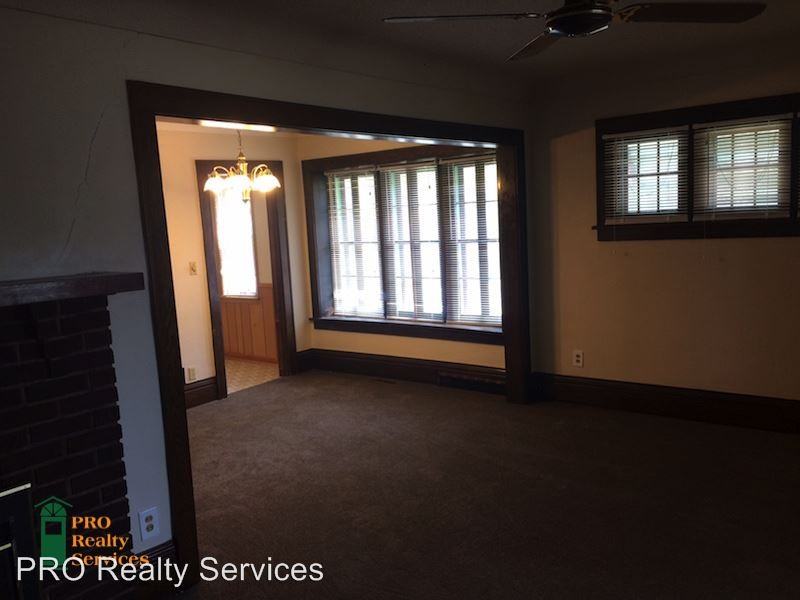 1655 Ross Ave - Photo 2 of 9