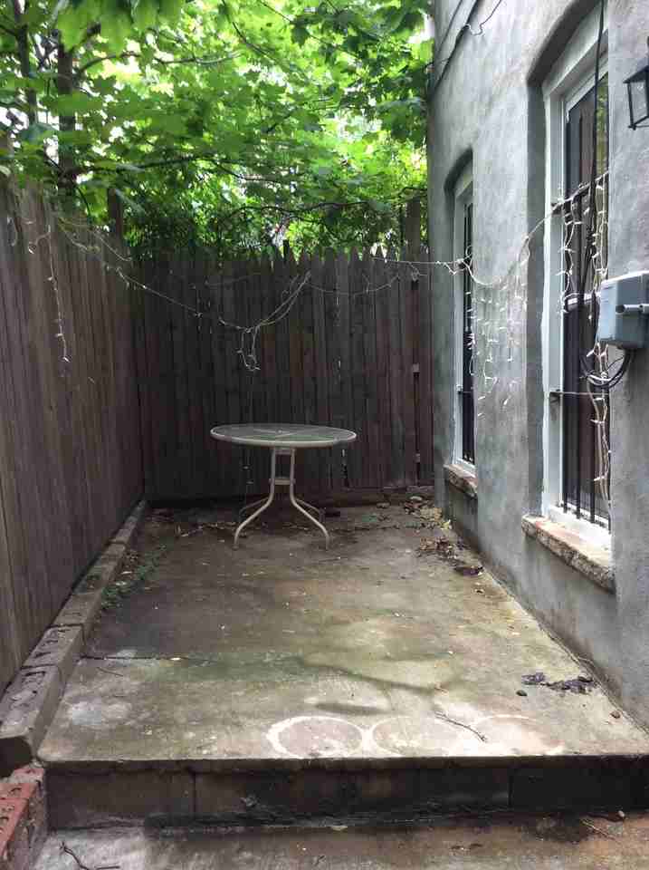 Monroe St & Throop Ave #1