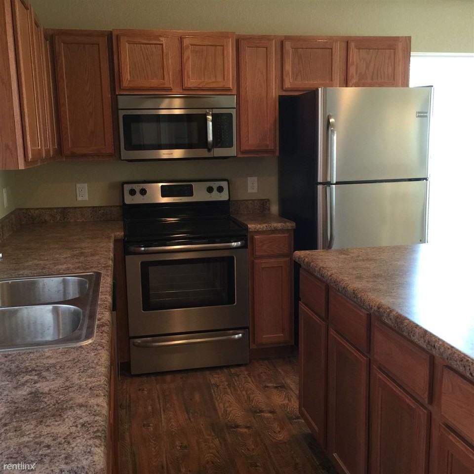 250 S Slopeside Dr - Photo 2 of 20