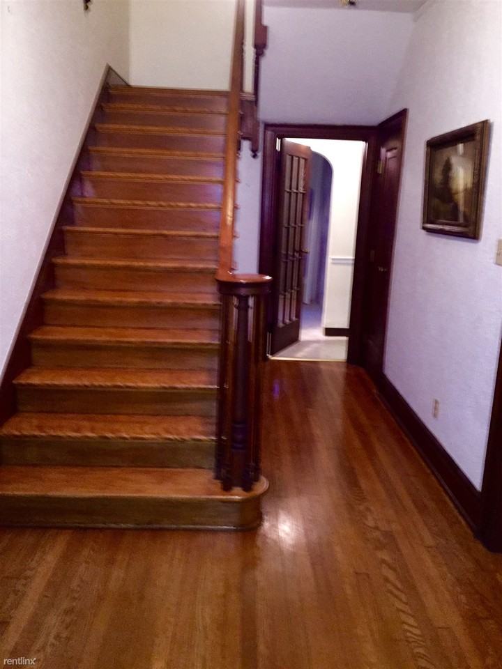 602 Lincolnway W - Photo 2 of 20