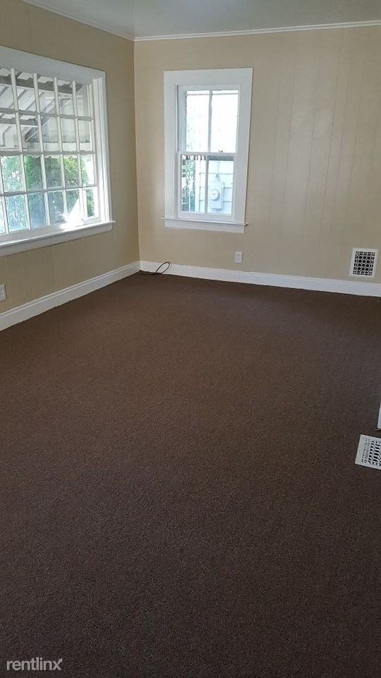 8008 Stephenson Ave - Photo 2 of 7