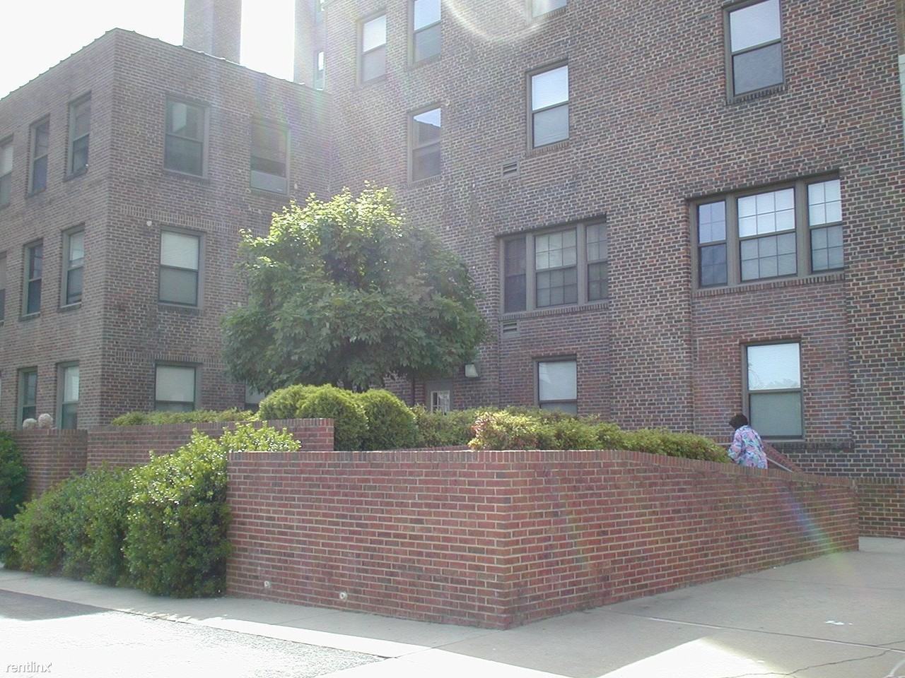 Alamance Plaza - Photo 3 of 6