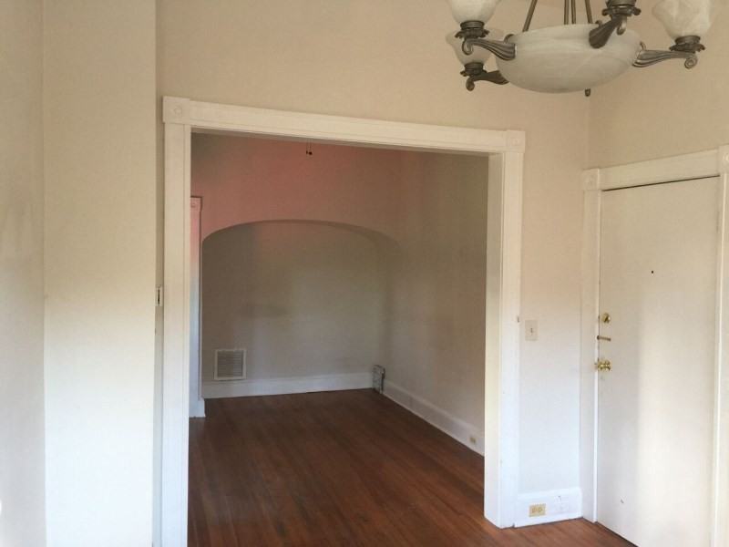 251 Robert St - Photo 2 of 8