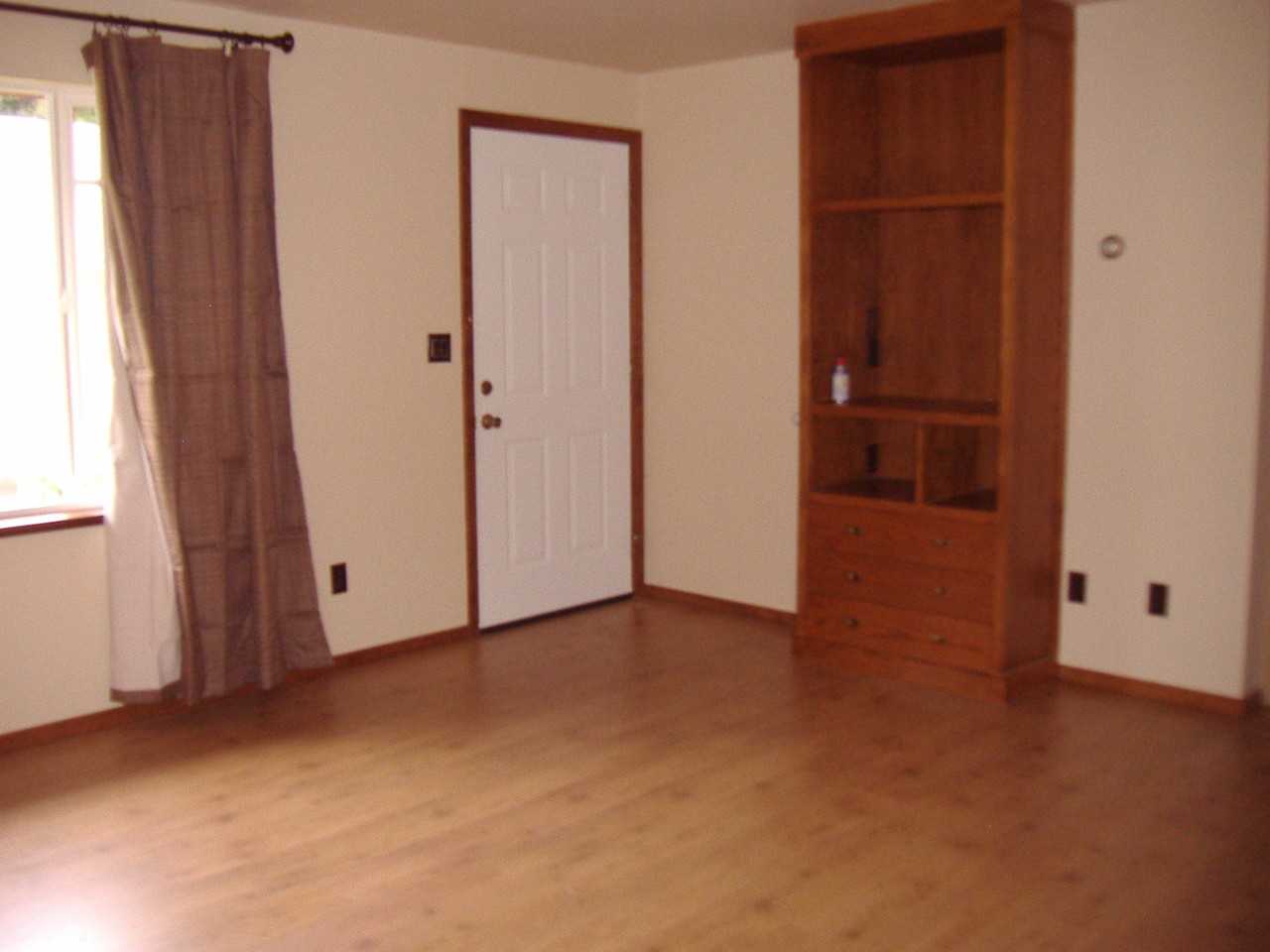 3315 Ward Ave - Photo 3 of 5