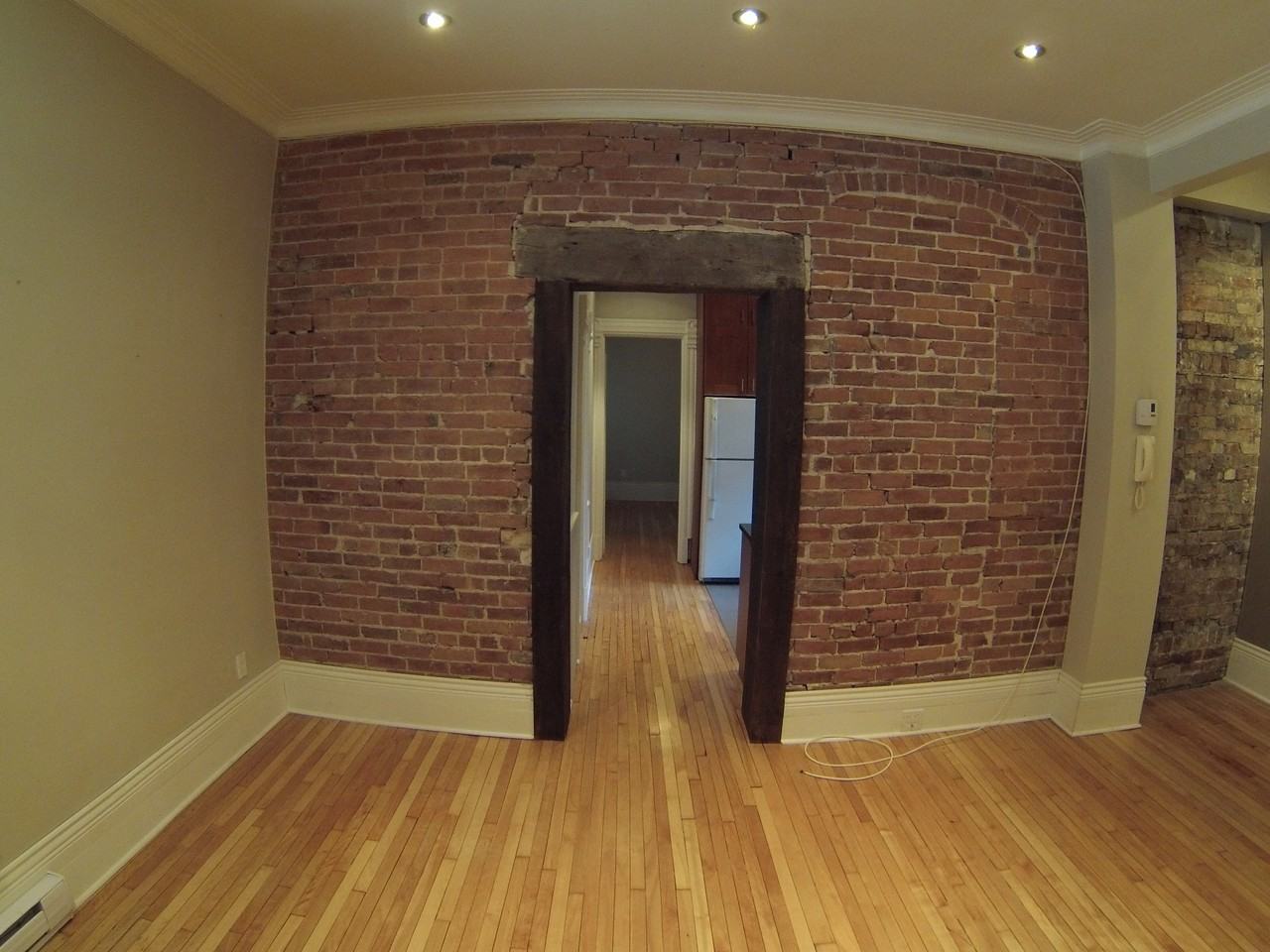 405 Rue Prince Arthur Ouest - Photo 2 of 8