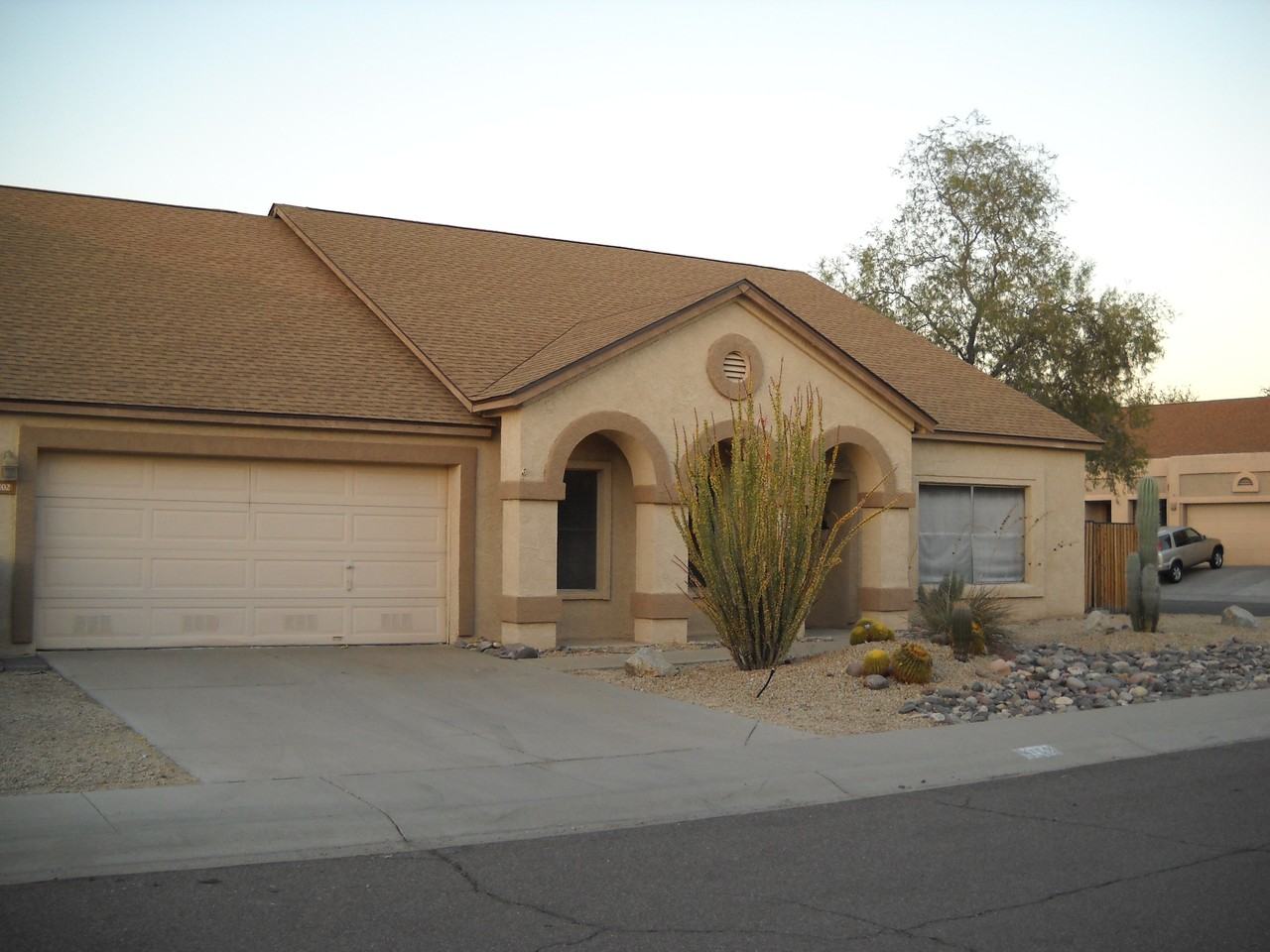 4102 W Mariposa Grande - Photo 2 of 19