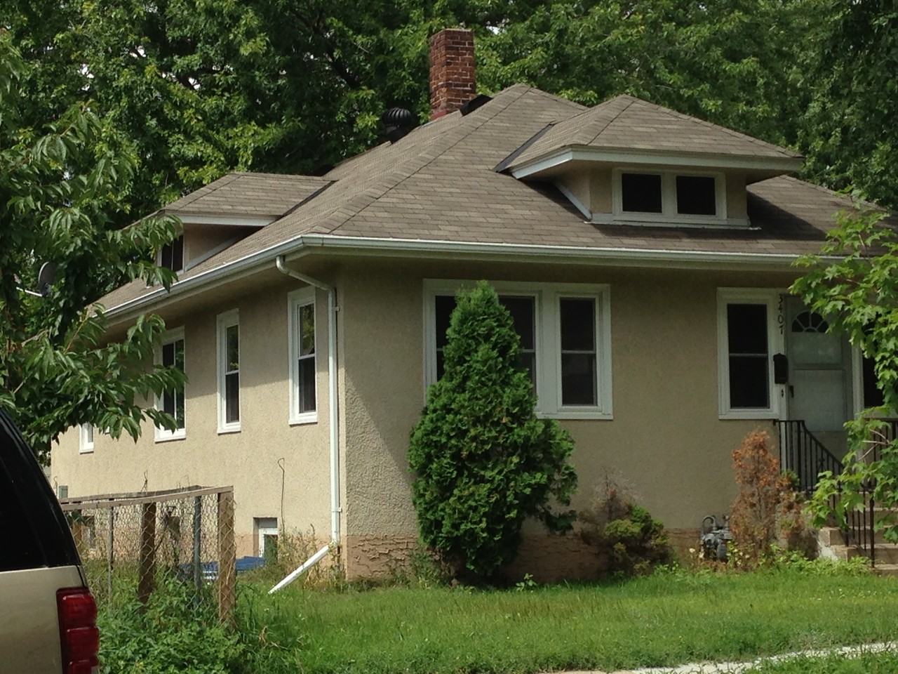 3407 N Logan Ave - Photo 3 of 19