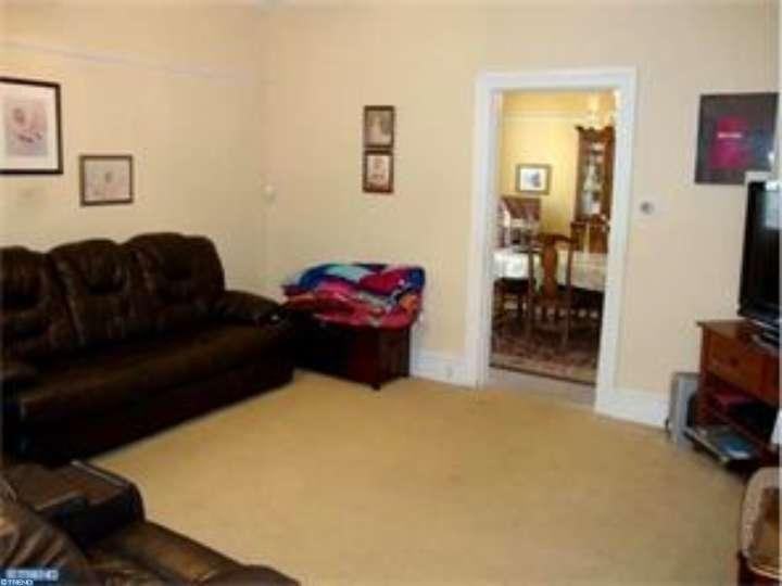 106 E Elm St - Photo 3 of 4