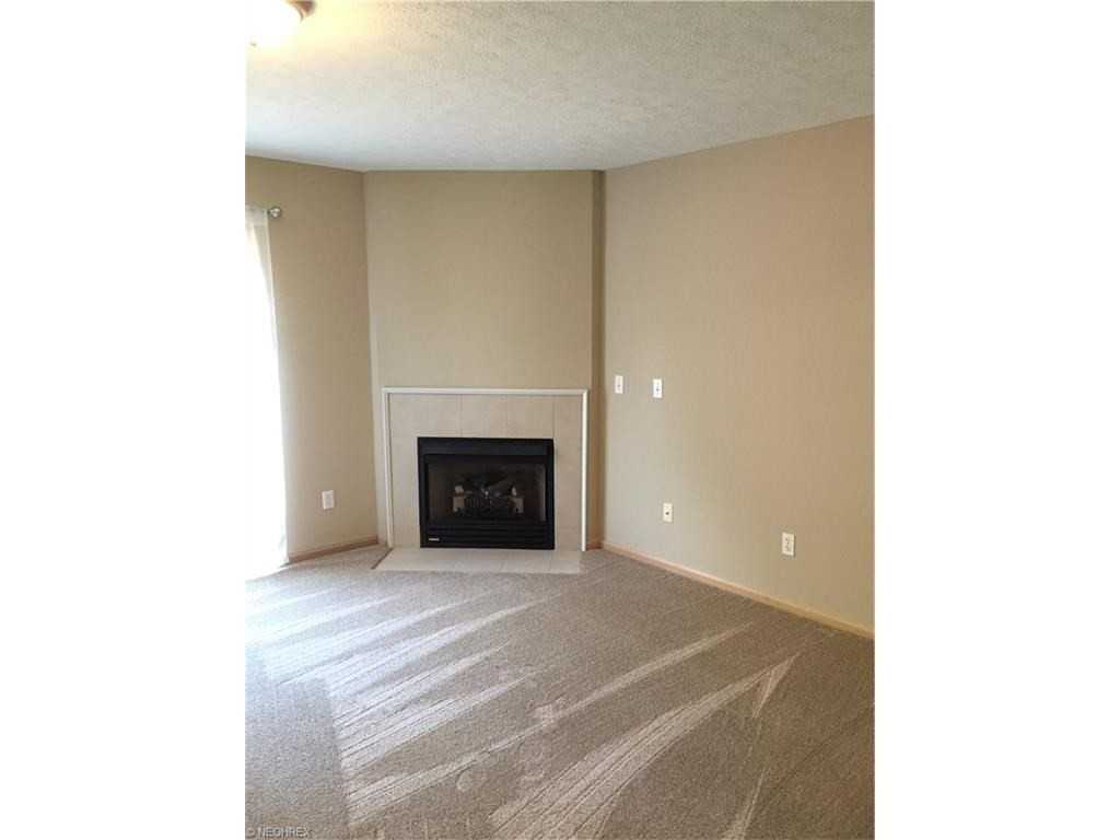 1140 N Windmill Ct - Photo 3 of 10