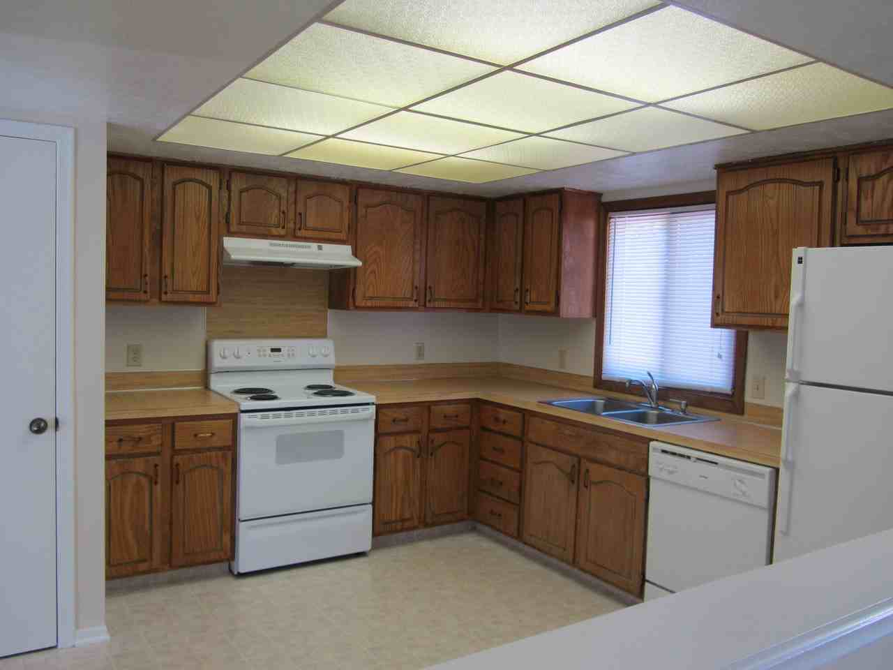 11212 Curtis Ave - Photo 3 of 10