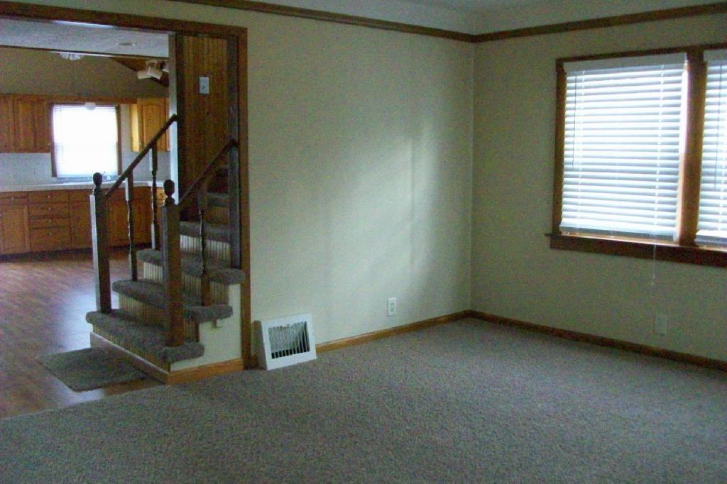 8321 N 28th Ave - Photo 2 of 9