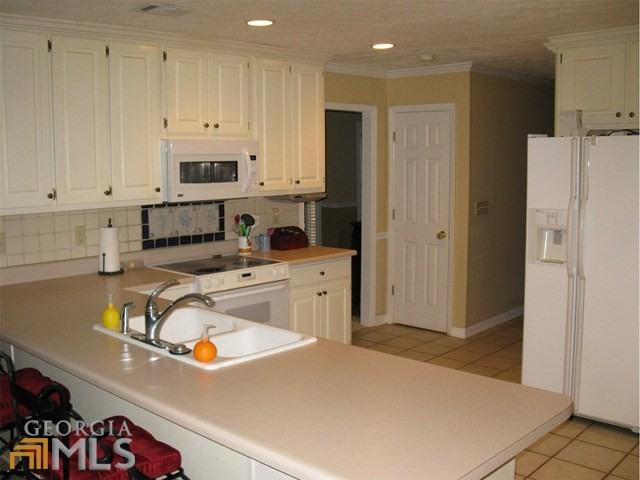 117 Taylor Len Dr - Photo 3 of 10