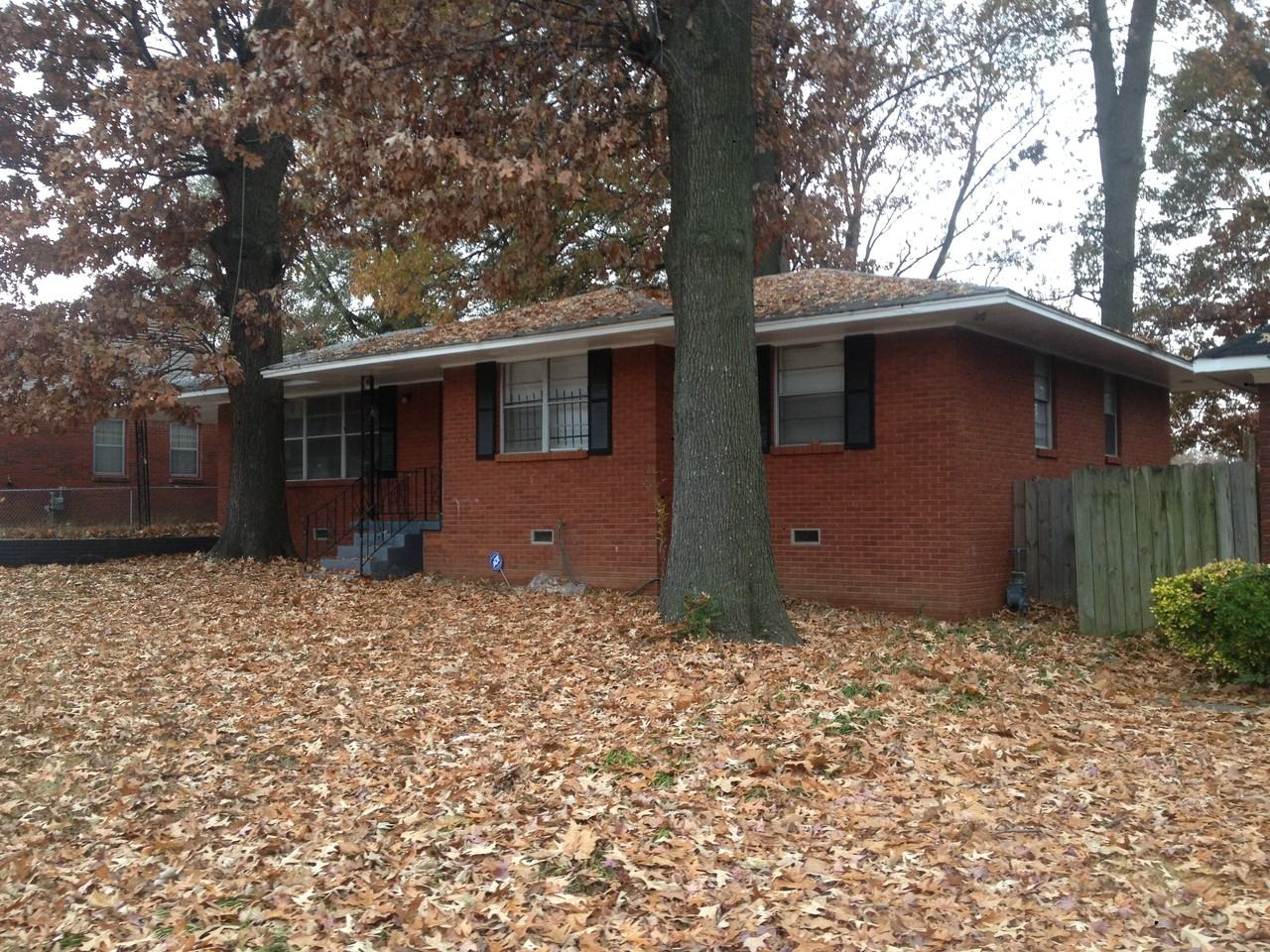 3939 Brompton Rd - Photo 3 of 6