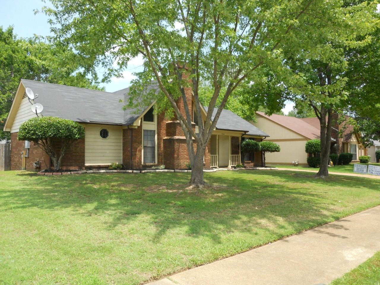 7248 Eggleston Rd - Photo 2 of 14