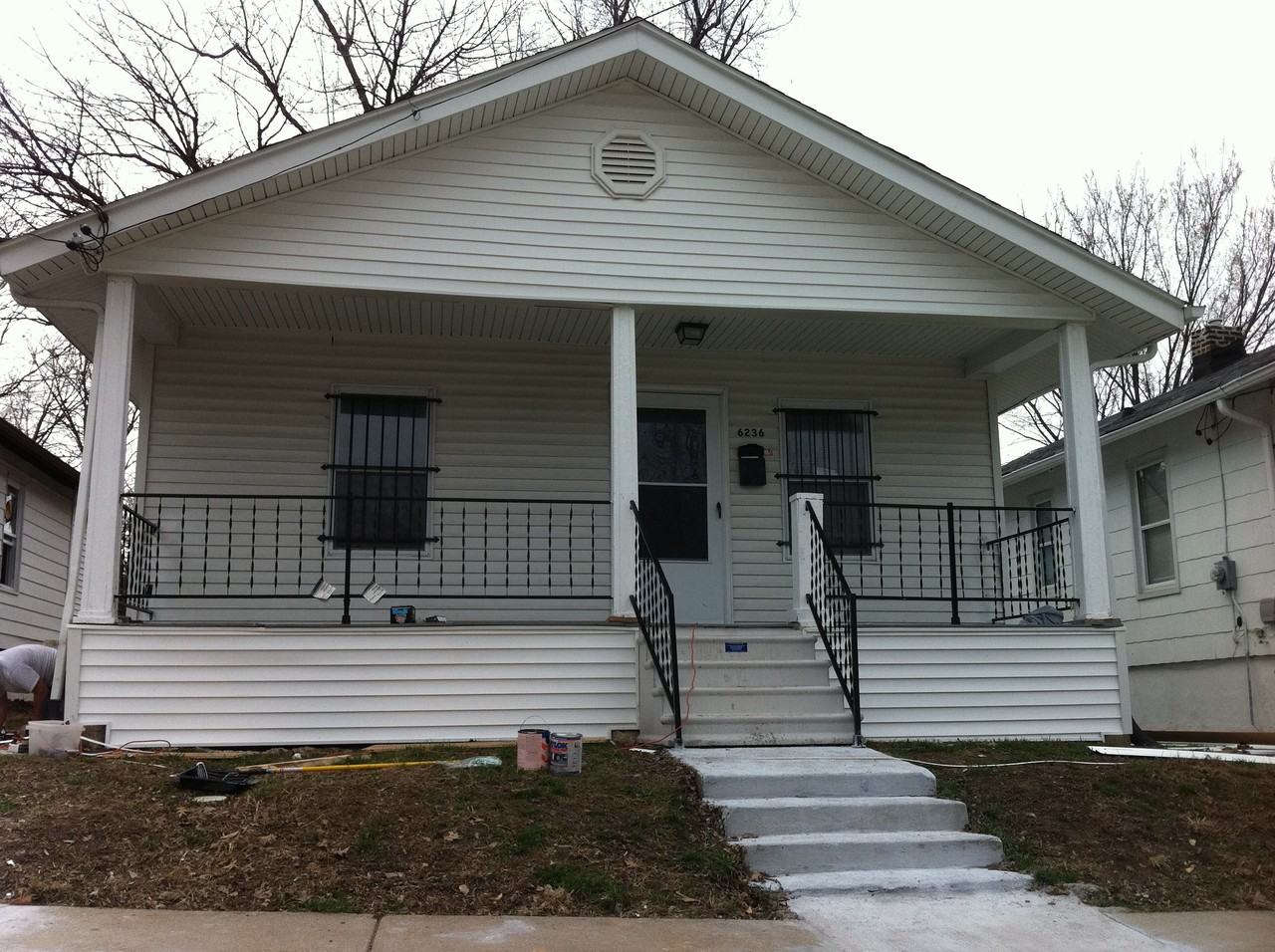 6236 Greer Ave - Photo 2 of 3