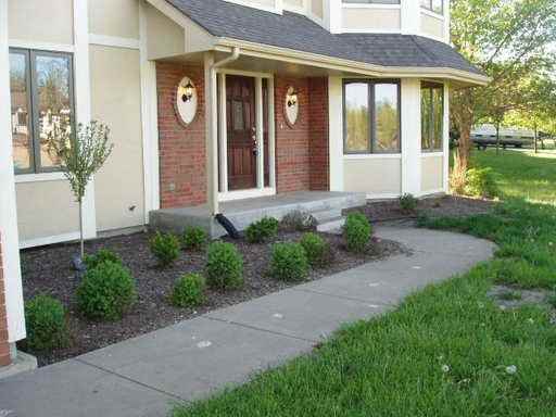 2500 SW Pepperwood Ct - Photo 2 of 29