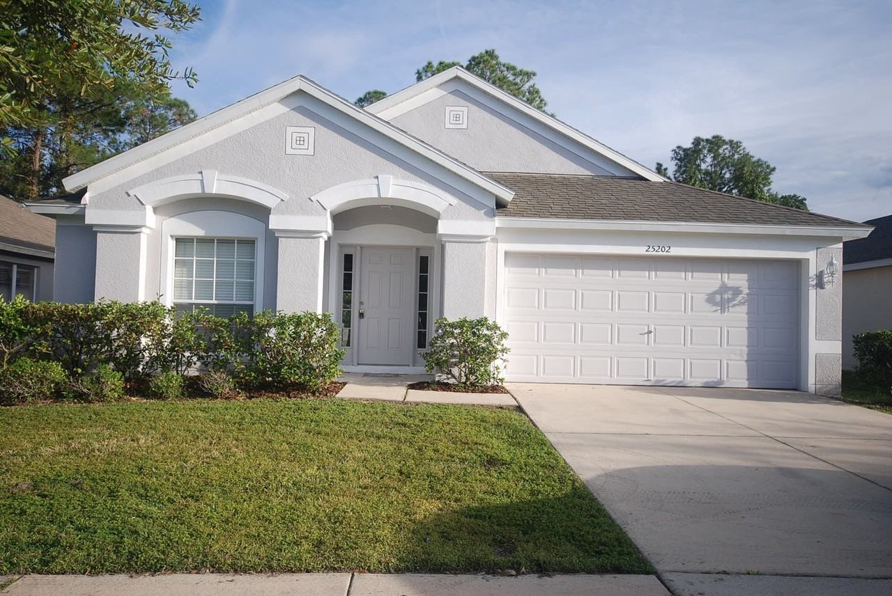 25202 Lexington Oaks Blvd - Photo 2 of 14