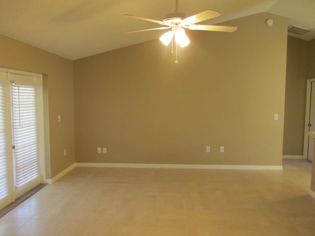 120 Mango Ct - Photo 3 of 12